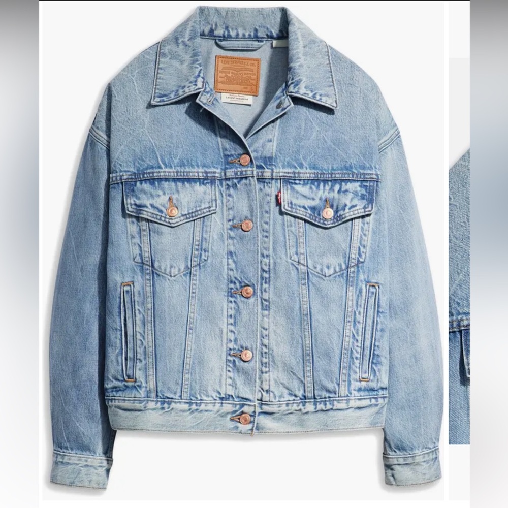 SOLD—NWT Levi’s 90’s Trucker Jacket Size Small (new with tags.)